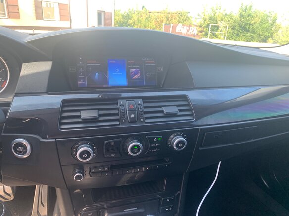 2009 BMW 5 серии 525xi V (E60/E61) Рестайлинг, чёрный, 2300000 рублей - вид 5