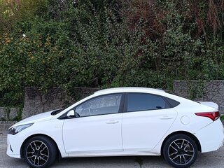 2021 Hyundai Solaris II Рестайлинг, белый, 1500000 рублей, вид 2