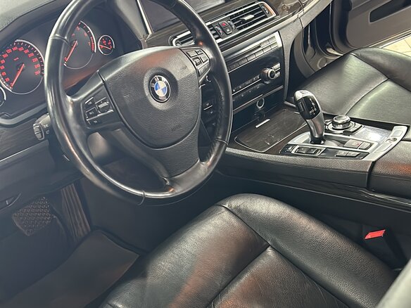 2012 BMW 7 серии 750Li xDrive V (F01/F02/F04) Рестайлинг, чёрный - вид 9