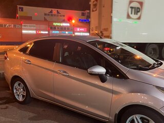 2015 Ford Fiesta Mk6 Рестайлинг, серебристый, 680000 рублей, вид 3