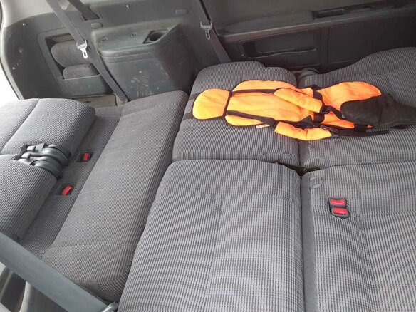 2000 Mitsubishi Dion I, серебристый - вид 8