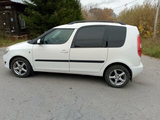 2012 Skoda Roomster I Рестайлинг, белый, 523000 рублей, вид 4