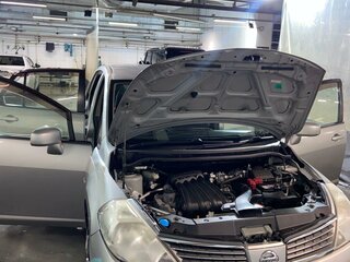 2007 Nissan Tiida I, серебристый, 700000 рублей, вид 4