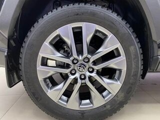 2021 Toyota RAV4 V (XA50), чёрный, 4000000 рублей, вид 5