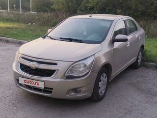 2014 Chevrolet Cobalt II, бежевый, 600000 рублей, вид 2