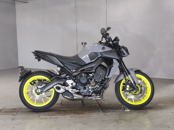 2017 Yamaha MT-09 (FZ-09), серый, 900000 рублей