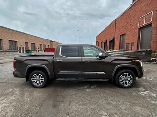 2024 Toyota Tundra CrewMax III, коричневый, 10018767 рублей, вид 4