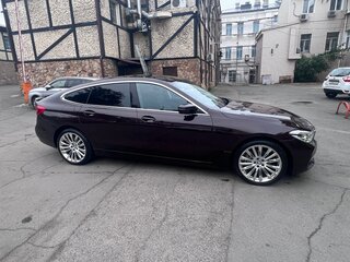 2019 BMW 6 серии Gran Turismo 640i xDrive IV (G32), красный, 4200000 рублей, вид 3