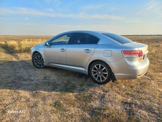 2010 Toyota Avensis III, серебристый, 970000 рублей, вид 4