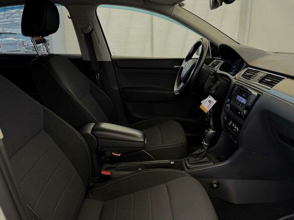 2016 Skoda Rapid I, белый, 985000 рублей - вид 9