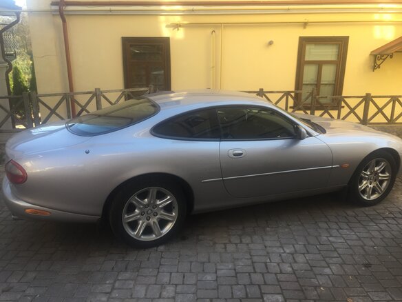 2000 Jaguar XK I, серебристый, 2800000 рублей - вид 5