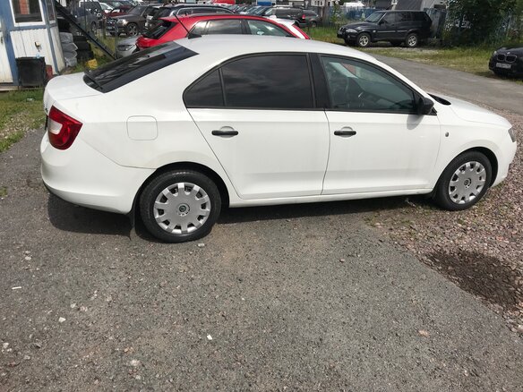 2017 Skoda Rapid I, белый, 740000 рублей - вид 3