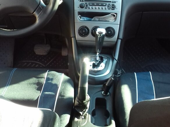 2010 Peugeot 308 I, красный - вид 6