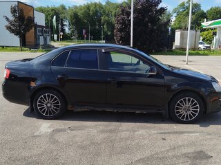 2010 Volkswagen Jetta V, чёрный, 330000 рублей, вид 3