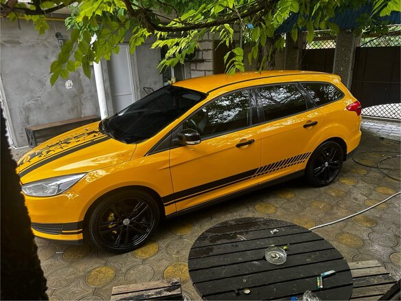 2016 Ford Focus III Рестайлинг, жёлтый, 808000 рублей - вид 1