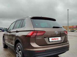 2018 Volkswagen Tiguan II, коричневый, 2700000 рублей, вид 5