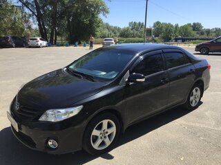 2011 Toyota Corolla X (E140, E150) Рестайлинг, чёрный, 950000 рублей, вид 2