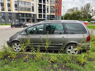 2009 Volkswagen Sharan I Рестайлинг 2, серый, 1000000 рублей, вид 4
