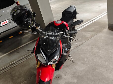 2018 BMW S 1000 R, красный, 1200000 рублей, вид 4