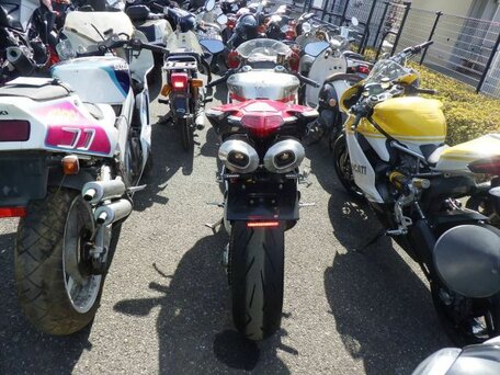 2010 Ducati 1198, пурпурный, 1100000 рублей, вид 3