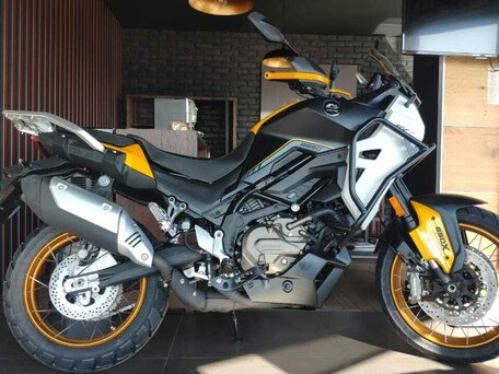 2026 QJMotor SVT 650 X, жёлтый, 764000 рублей, вид 3