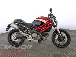 Ducati Monster 696
