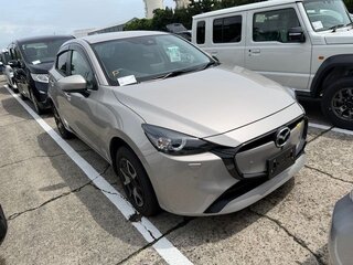 2023 Mazda 2 III (DJ) Рестайлинг 2, серебристый, 888776 рублей, вид 2