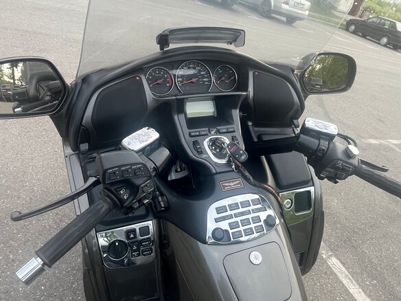 2010 Honda GL 1800 Gold Wing, серый, 950000 рублей - вид 5