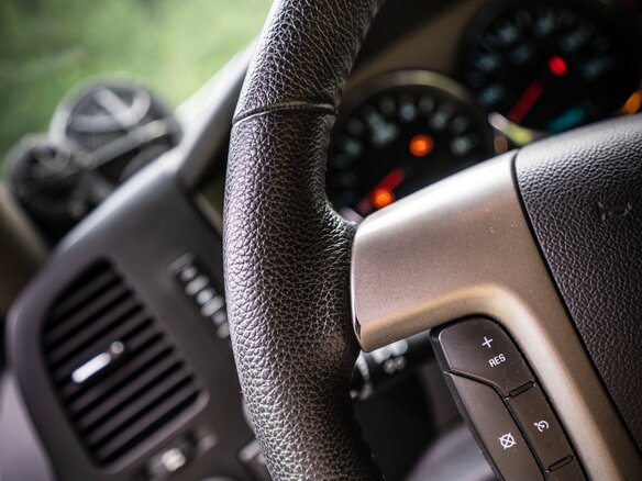2013 Chevrolet Silverado II (GMT900), белый, 3000000 рублей - вид 36