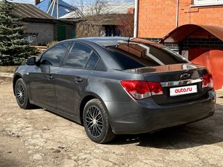 2011 Chevrolet Cruze I, серый, 700000 рублей, вид 3