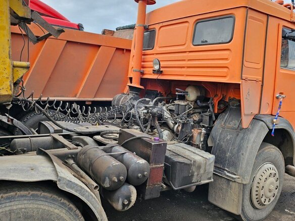 2004 КамАЗ 54115, жёлтый, 1000000 рублей - вид 2