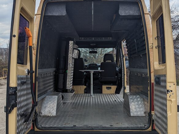 2005 Mercedes-Benz Sprinter, жёлтый, 3300000 рублей - вид 26