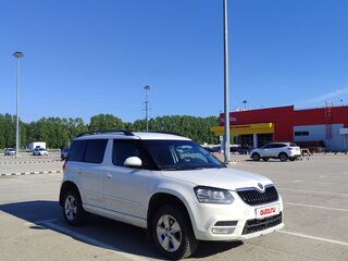 2014 Skoda Yeti I Рестайлинг, белый, 800000 рублей, вид 2