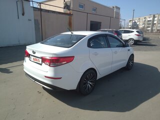 2015 Kia Rio III Рестайлинг, белый, 799999 рублей, вид 5