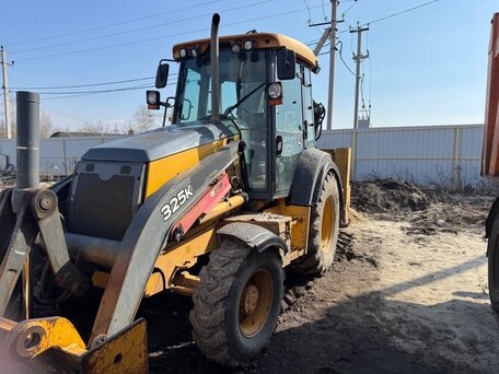 2012 John Deere 325K, 5600000 рублей, вид 1