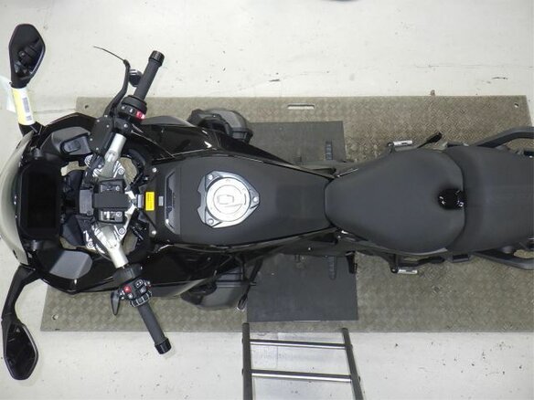 2025 BMW R 1300 RS, чёрный, 1950000 рублей - вид 15