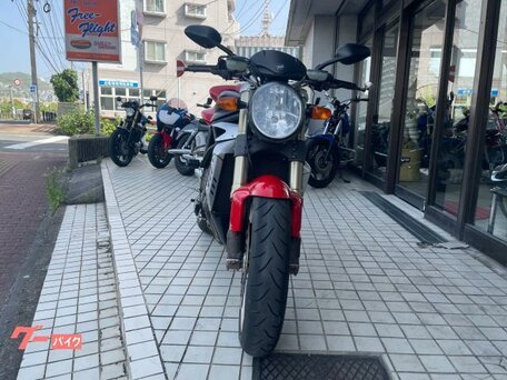 2005 MV Agusta Brutale 750, красный, 460000 рублей, вид 5