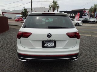 2023 Volkswagen Tiguan II Рестайлинг, белый, 2350000 рублей, вид 4
