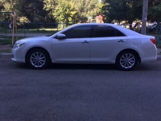 2014 Toyota Camry VII (XV50), белый, 2370000 рублей, вид 4