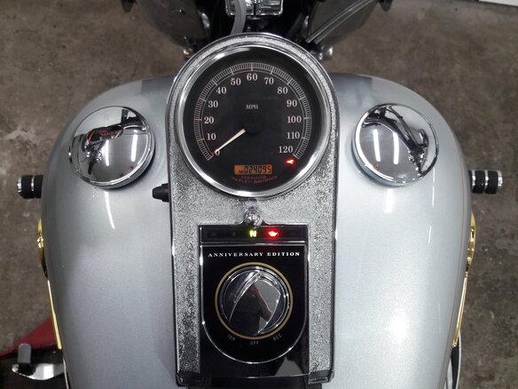 2005 Harley-Davidson Fat Boy, серый - вид 4