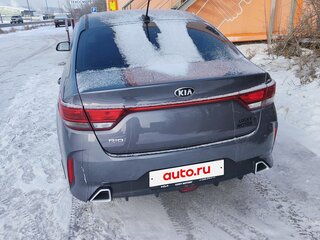 2021 Kia Rio IV Рестайлинг, серый, 1700000 рублей, вид 3
