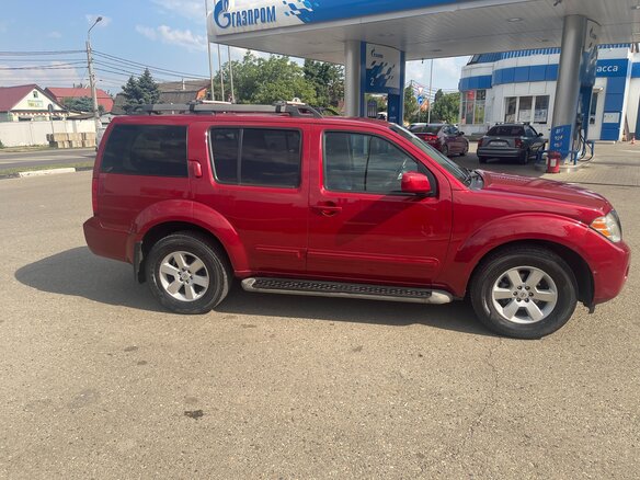 2011 Nissan Pathfinder III Рестайлинг, пурпурный, 1990000 рублей - вид 3