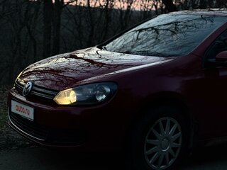 2011 Volkswagen Golf VI, красный, 860000 рублей, вид 2