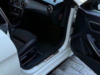 2017 Mercedes-Benz CLA 200 I (C117, X117) Рестайлинг, белый, 2170000 рублей, вид 4