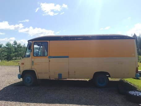 1983 Mercedes-Benz T2, жёлтый, 500000 рублей, вид 3