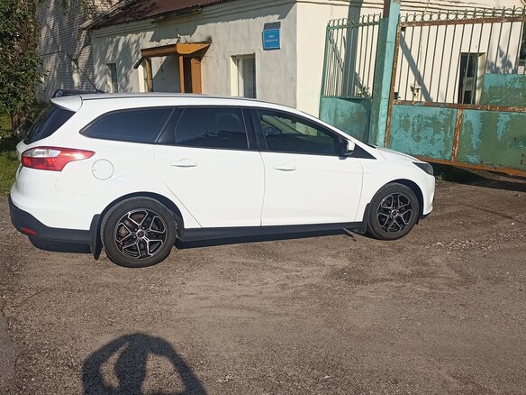 2014 Ford Focus III, белый, 700000 рублей - вид 3