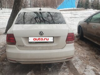 2019 Volkswagen Polo V Рестайлинг, белый, 950000 рублей, вид 4