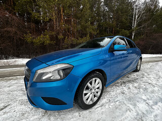 2014 Mercedes-Benz A-Класс 180 III (W176), голубой, 1200000 рублей, вид 2