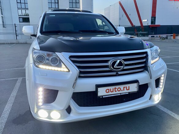 2014 Lexus LX 570 III Рестайлинг, белый, 5990000 рублей - вид 4