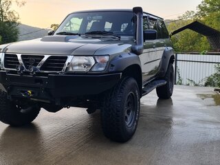 2000 Nissan Patrol V (Y61), зелёный, 4500000 рублей, вид 3